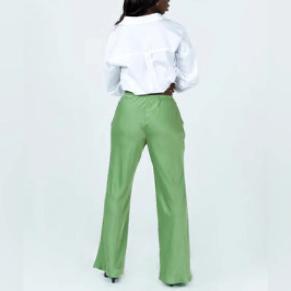 Princess Polly Joshua Green Flare Pants. Size 2 - Picture 3 of 11